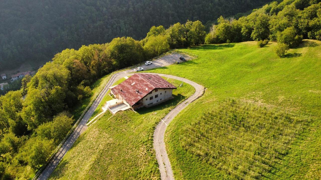 Agriturismo Piane Ono Degno المظهر الخارجي الصورة